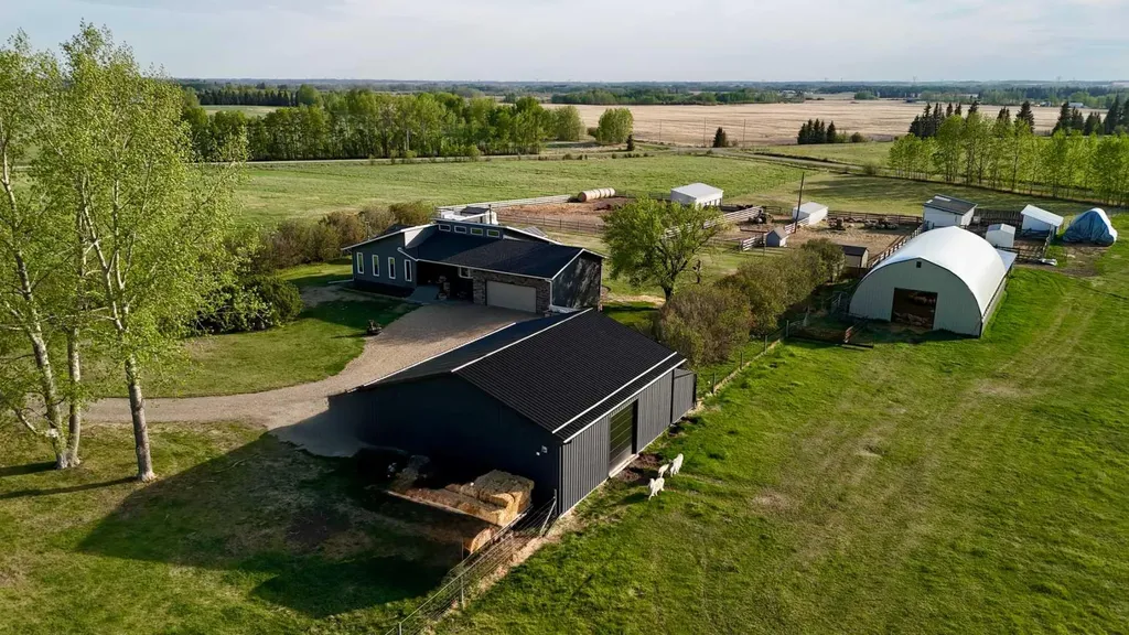 37408 Sand Road Rural Red Deer County AB T4S1E2
