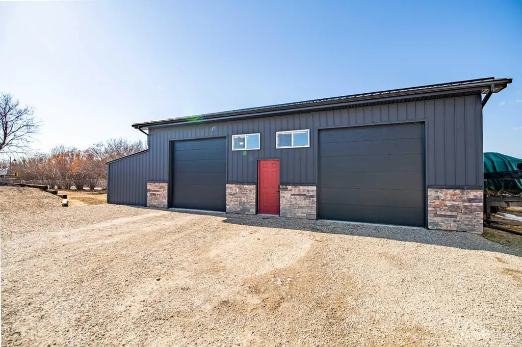 37408 Sand Road Rural Red Deer County AB T4S1E2