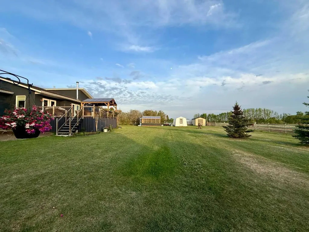 37408 Sand Road Rural Red Deer County AB T4S1E2