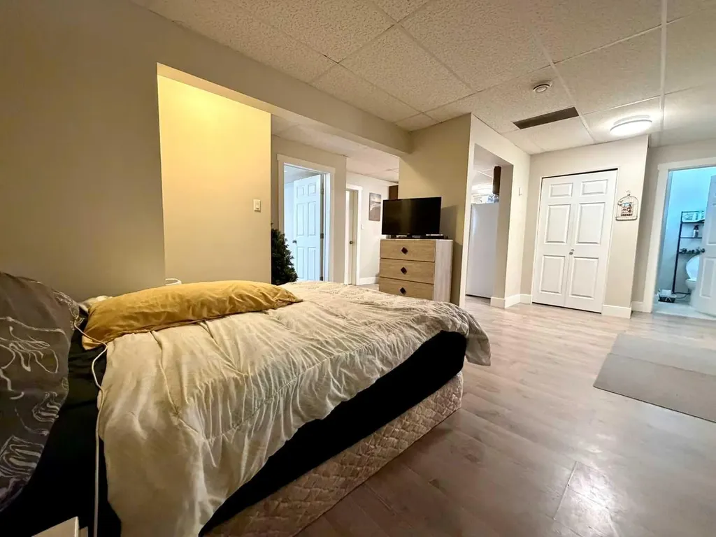 830 6 Avenue Wainwright AB T9W 1C2
