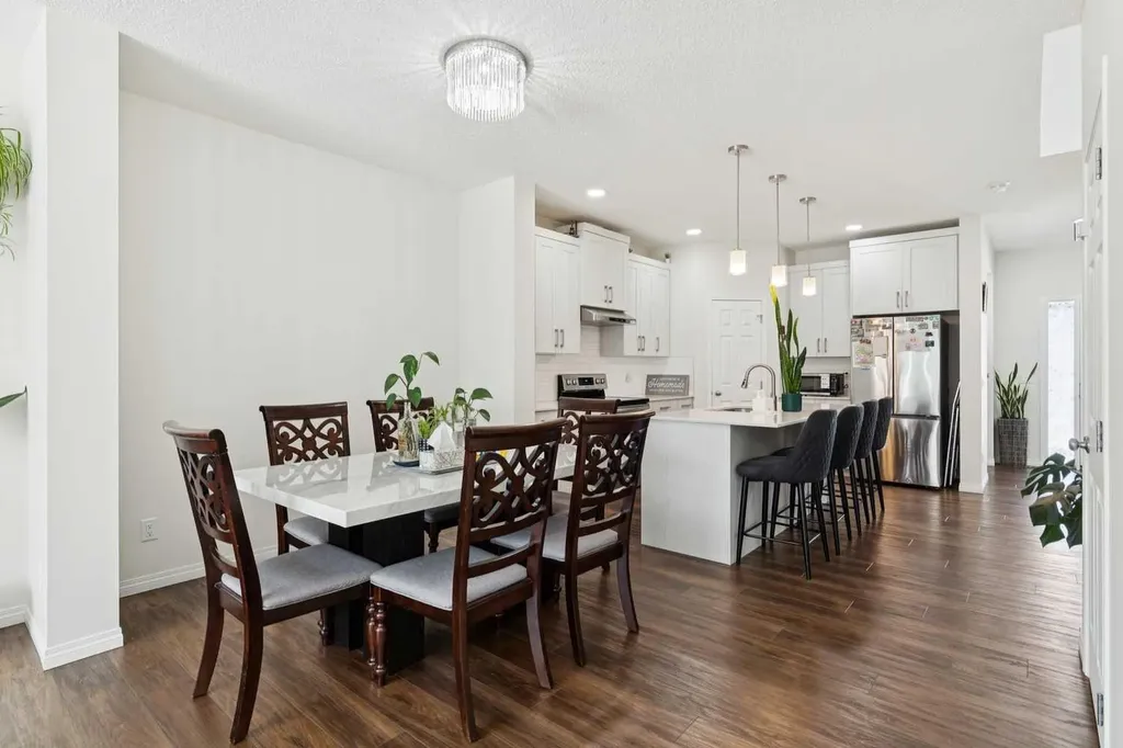 651 Savanna Landing NE Calgary AB T3J 2E4
