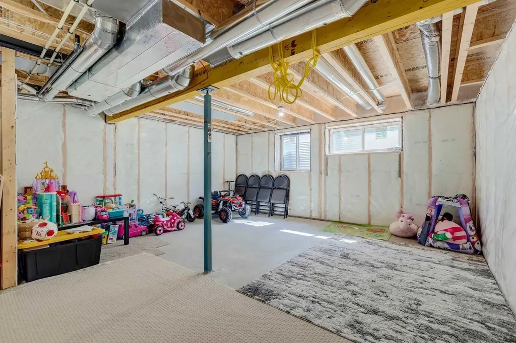 651 Savanna Landing NE Calgary AB T3J 2E4