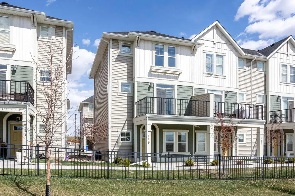 449 South Point Lane SW Airdrie AB T4B 5G8