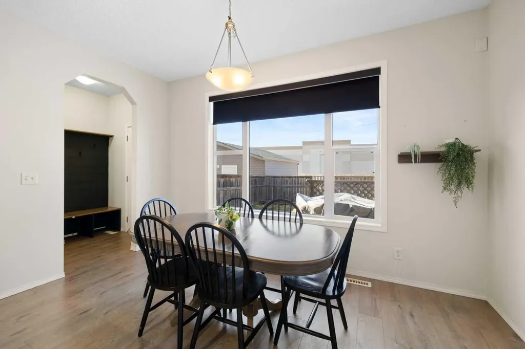 47 Covehaven Mews NE Calgary AB T3K 0E2