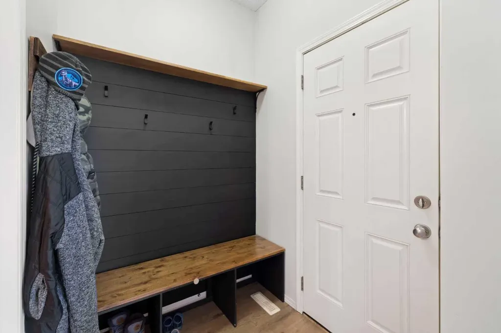47 Covehaven Mews NE Calgary AB T3K 0E2