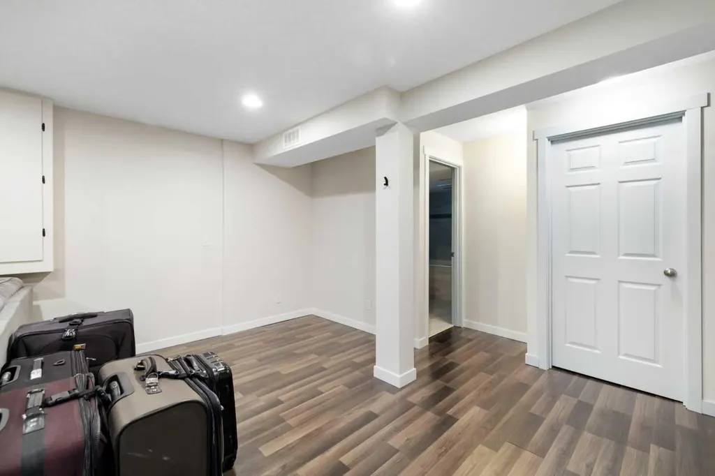 47 Covehaven Mews NE Calgary AB T3K 0E2
