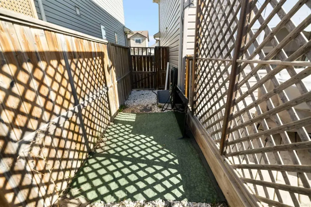47 Covehaven Mews NE Calgary AB T3K 0E2