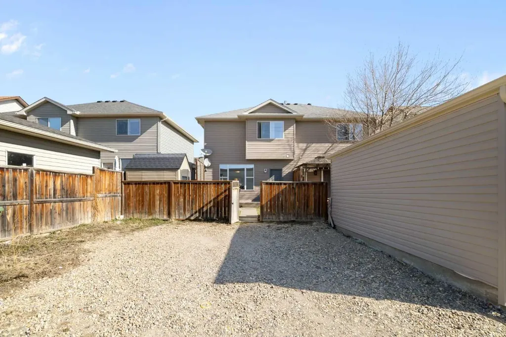 47 Covehaven Mews NE Calgary AB T3K 0E2