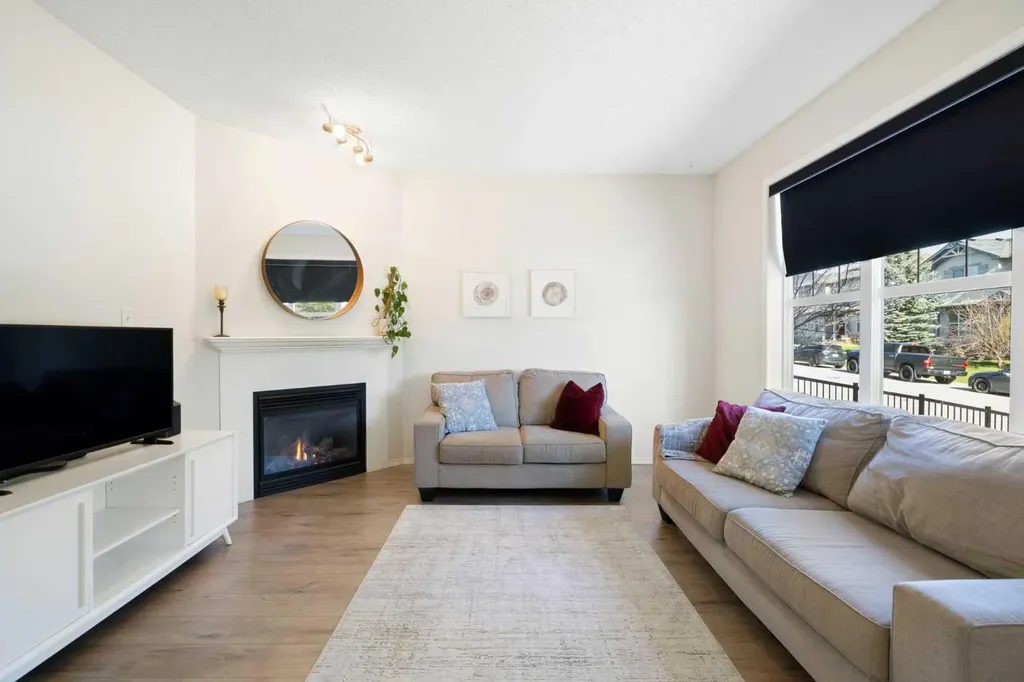 47 Covehaven Mews NE Calgary AB T3K 0E2