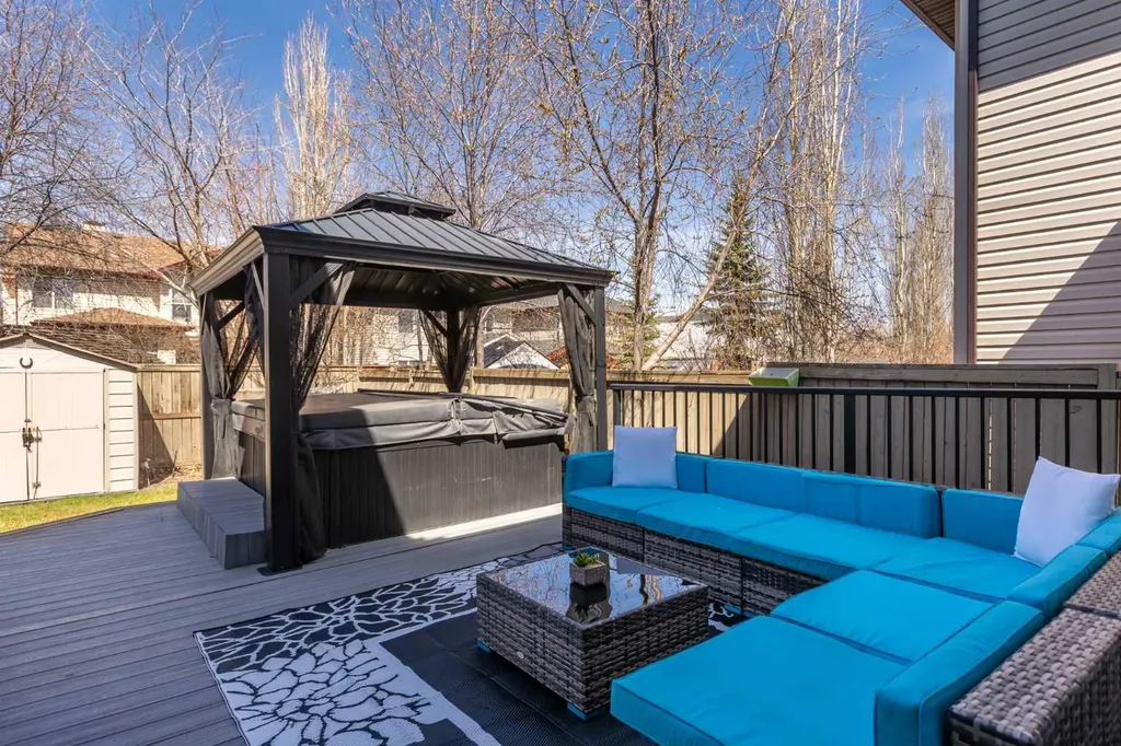22 Brightondale Park SE Calgary AB T2Z4N7