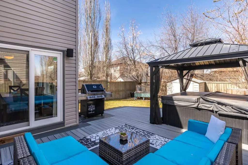 22 Brightondale Park SE Calgary AB T2Z4N7