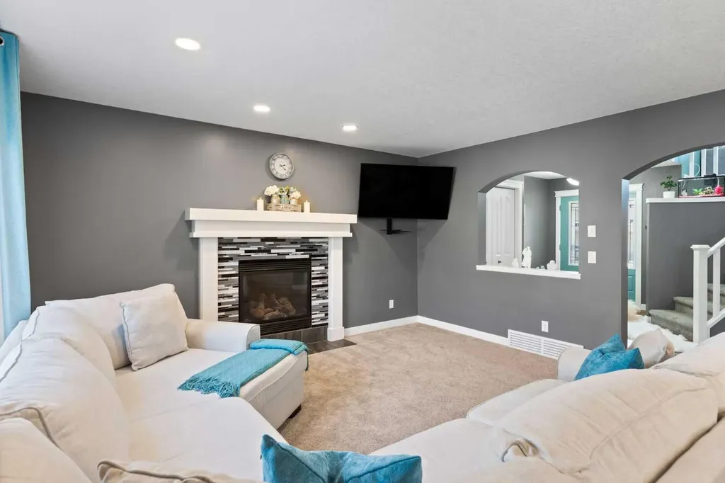 22 Brightondale Park SE Calgary AB T2Z4N7