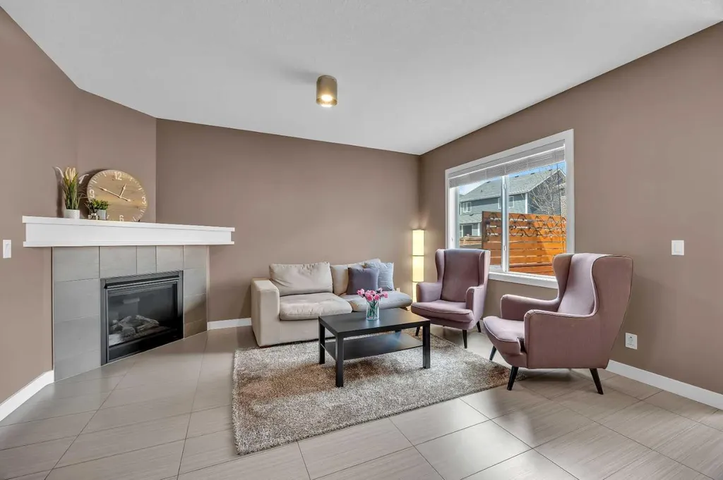131 Sherwood Street NW Calgary AB T3R 0P1