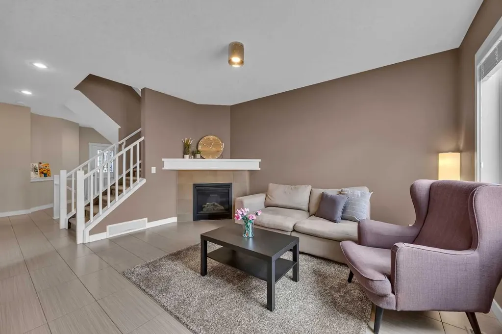131 Sherwood Street NW Calgary AB T3R 0P1