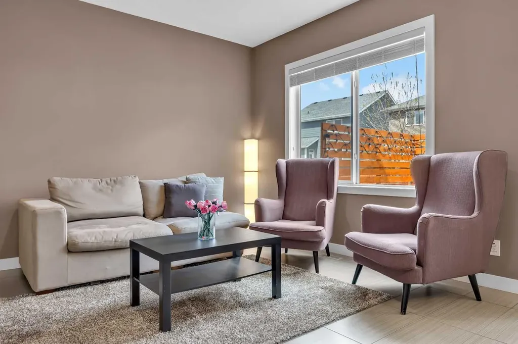 131 Sherwood Street NW Calgary AB T3R 0P1