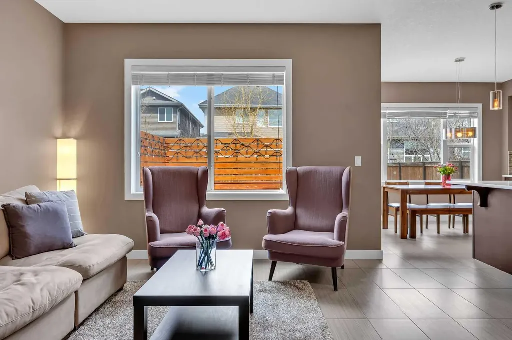 131 Sherwood Street NW Calgary AB T3R 0P1
