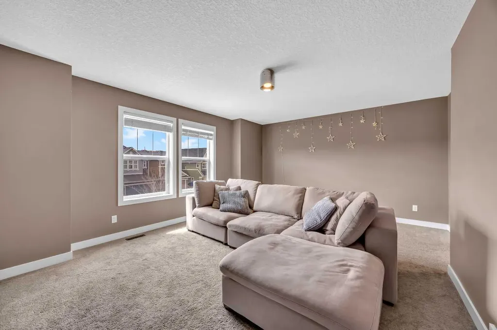 131 Sherwood Street NW Calgary AB T3R 0P1