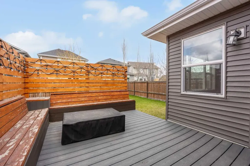 131 Sherwood Street NW Calgary AB T3R 0P1