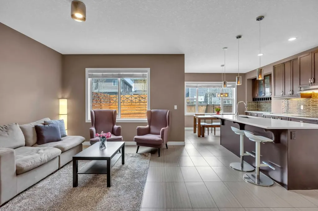 131 Sherwood Street NW Calgary AB T3R 0P1