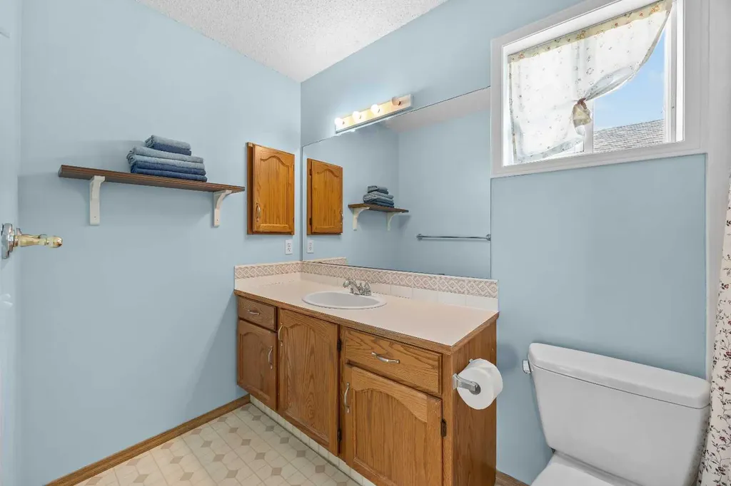 316 Coventry Close NE Calgary AB T3K 4C5