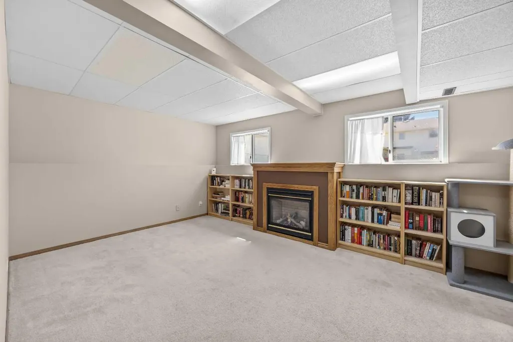 316 Coventry Close NE Calgary AB T3K 4C5