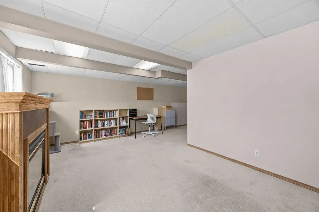 316 Coventry Close NE Calgary AB T3K 4C5