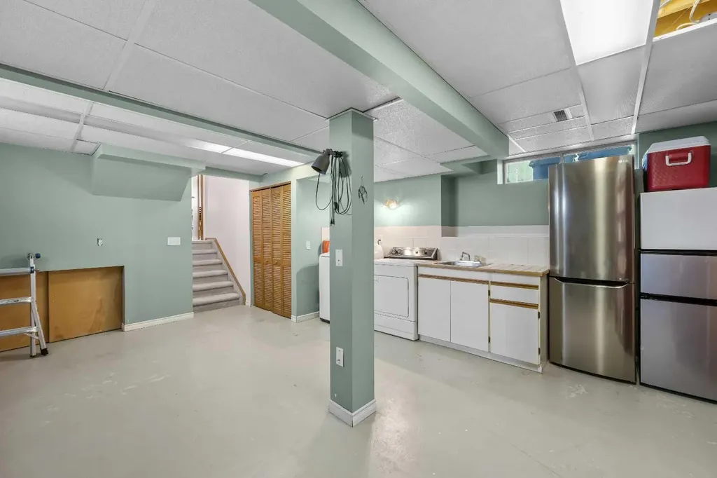 316 Coventry Close NE Calgary AB T3K 4C5