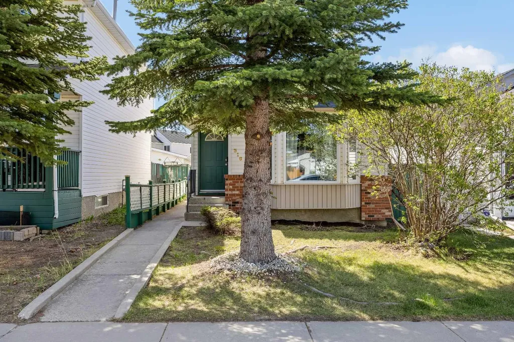 316 Coventry Close NE Calgary AB T3K 4C5