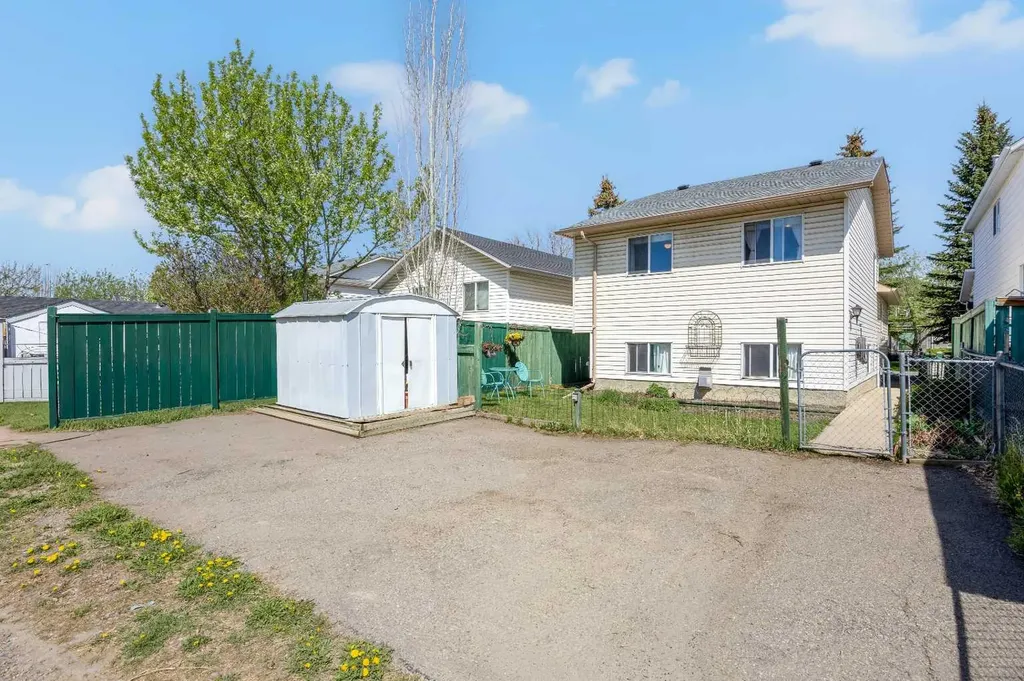 316 Coventry Close NE Calgary AB T3K 4C5
