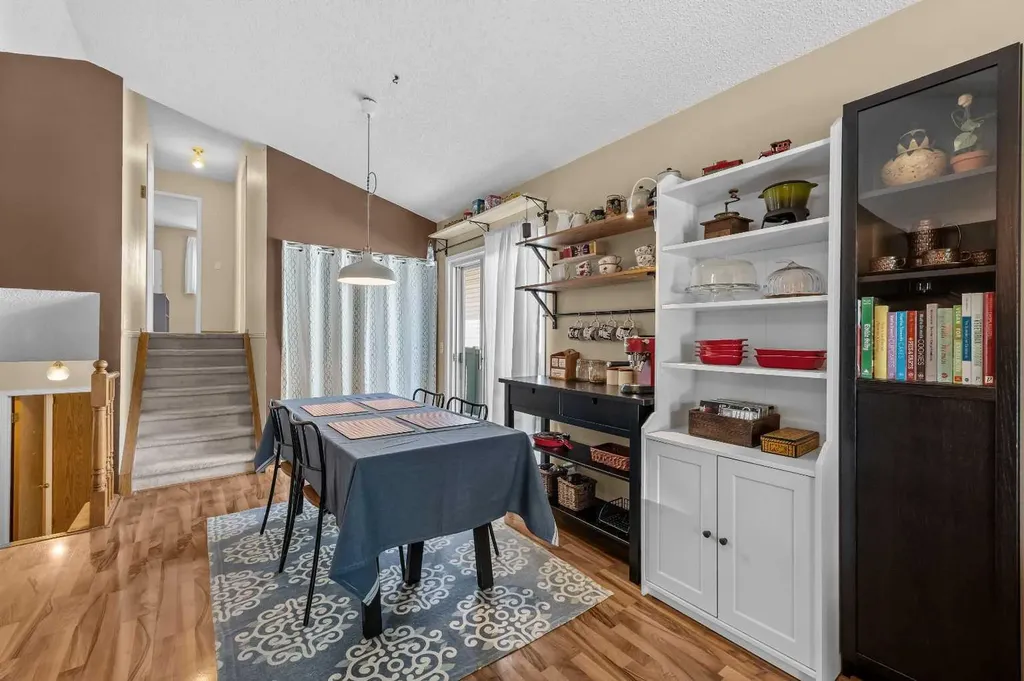 316 Coventry Close NE Calgary AB T3K 4C5