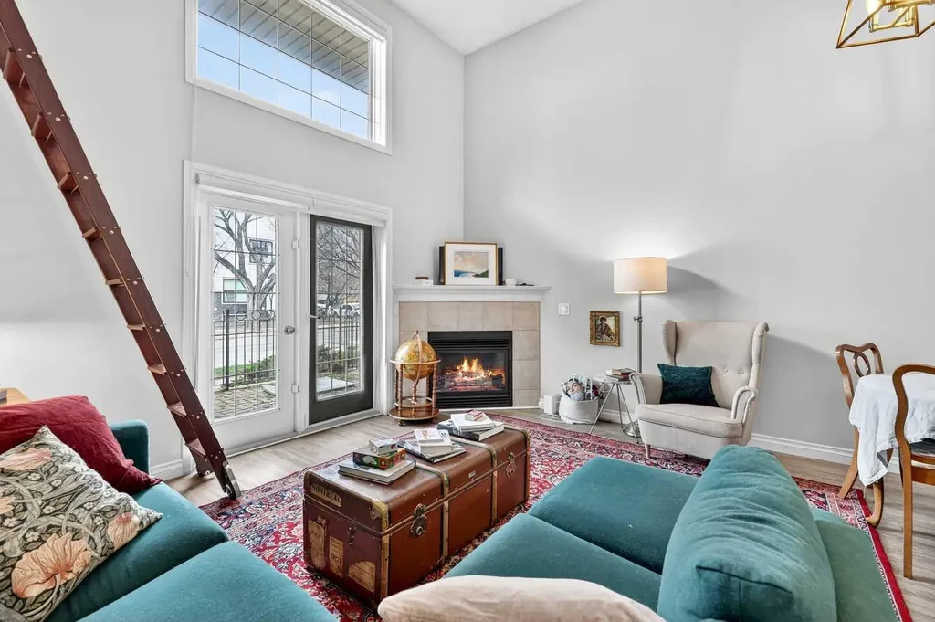527 15 Avenue SW Calgary AB t2r1r5