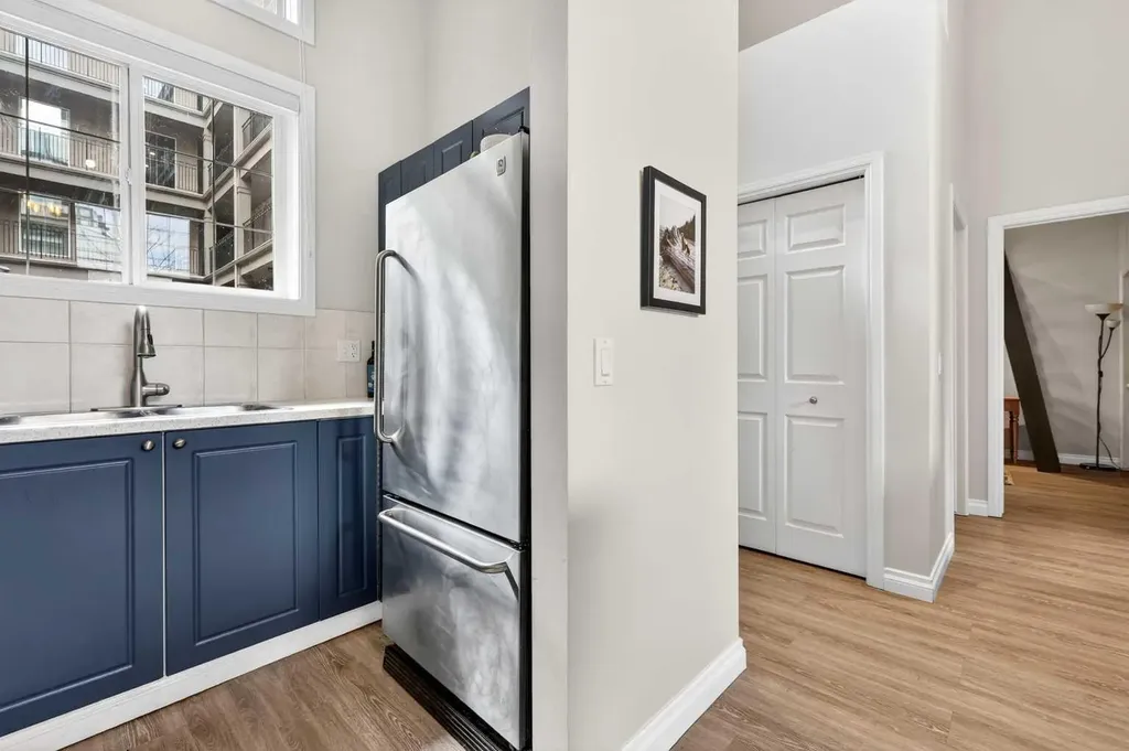 527 15 Avenue SW Calgary AB t2r1r5