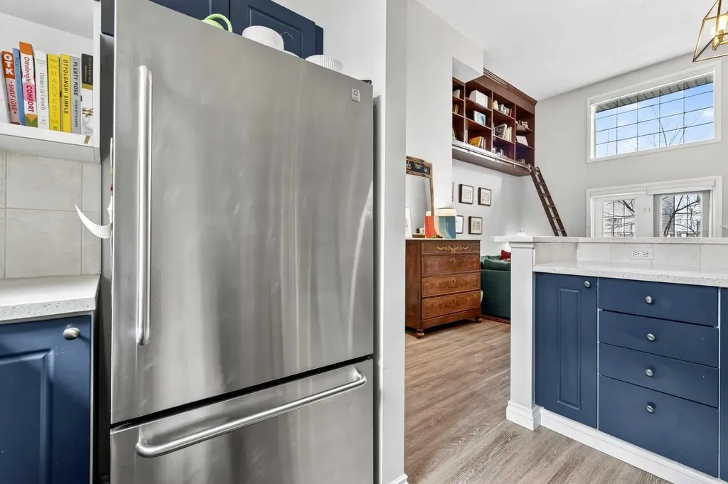 527 15 Avenue SW Calgary AB t2r1r5