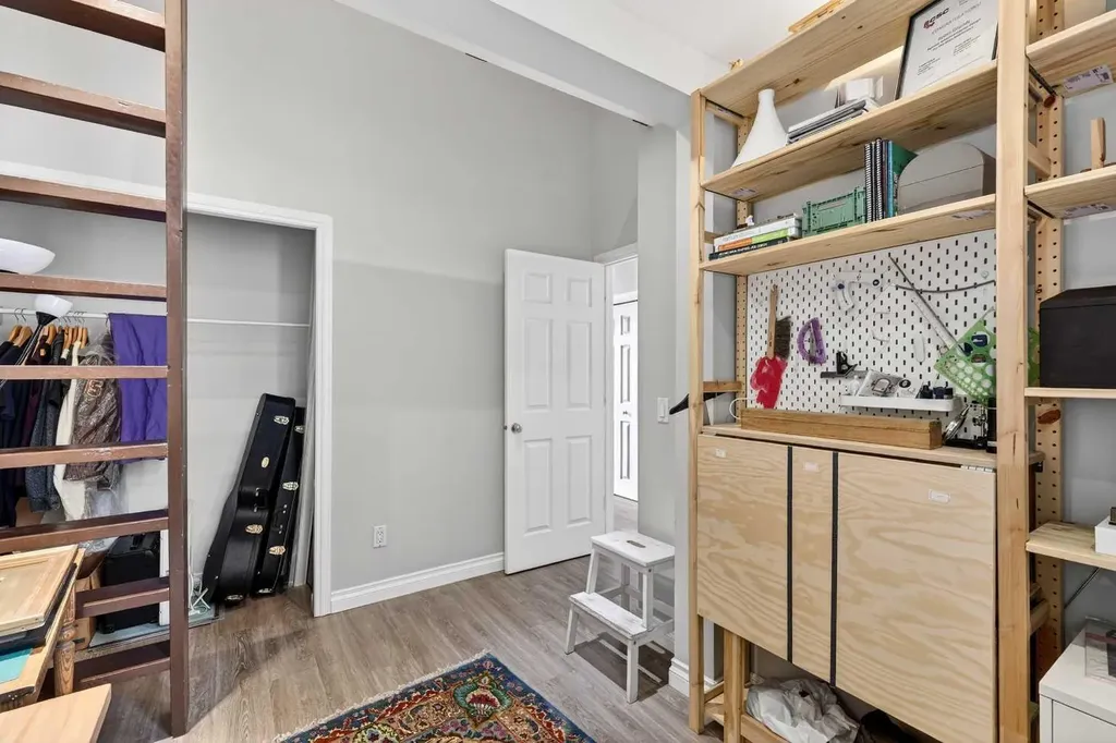527 15 Avenue SW Calgary AB t2r1r5