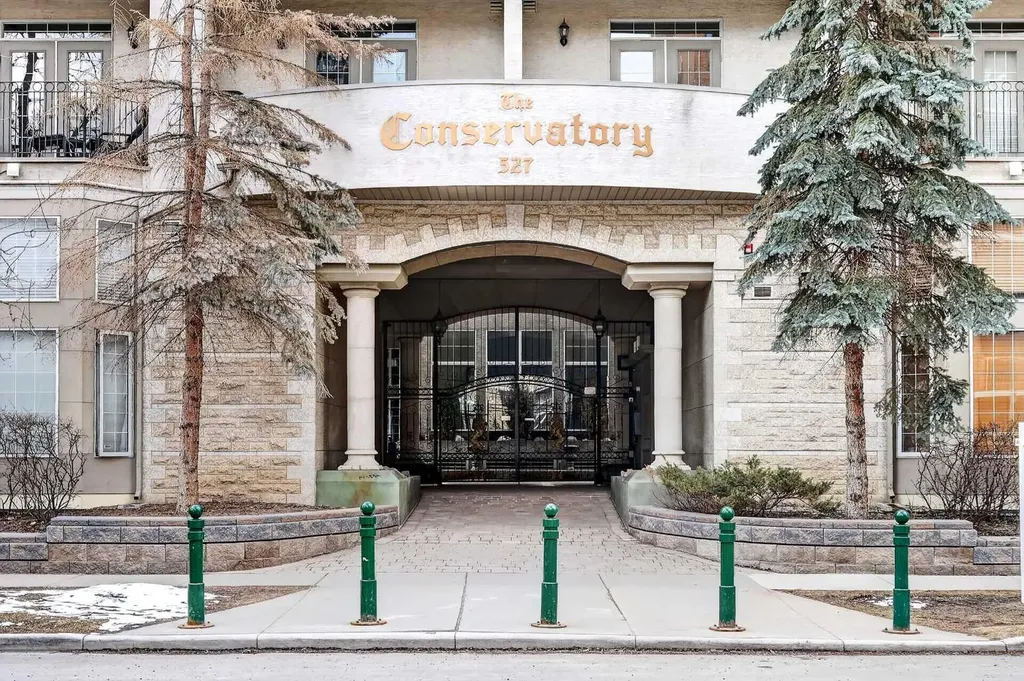 527 15 Avenue SW Calgary AB t2r1r5