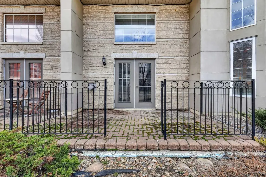 527 15 Avenue SW Calgary AB t2r1r5