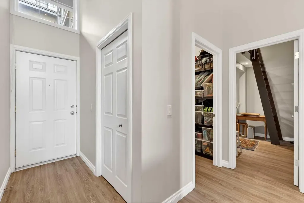 527 15 Avenue SW Calgary AB t2r1r5