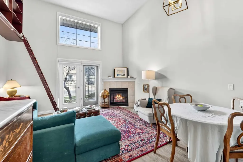 527 15 Avenue SW Calgary AB t2r1r5