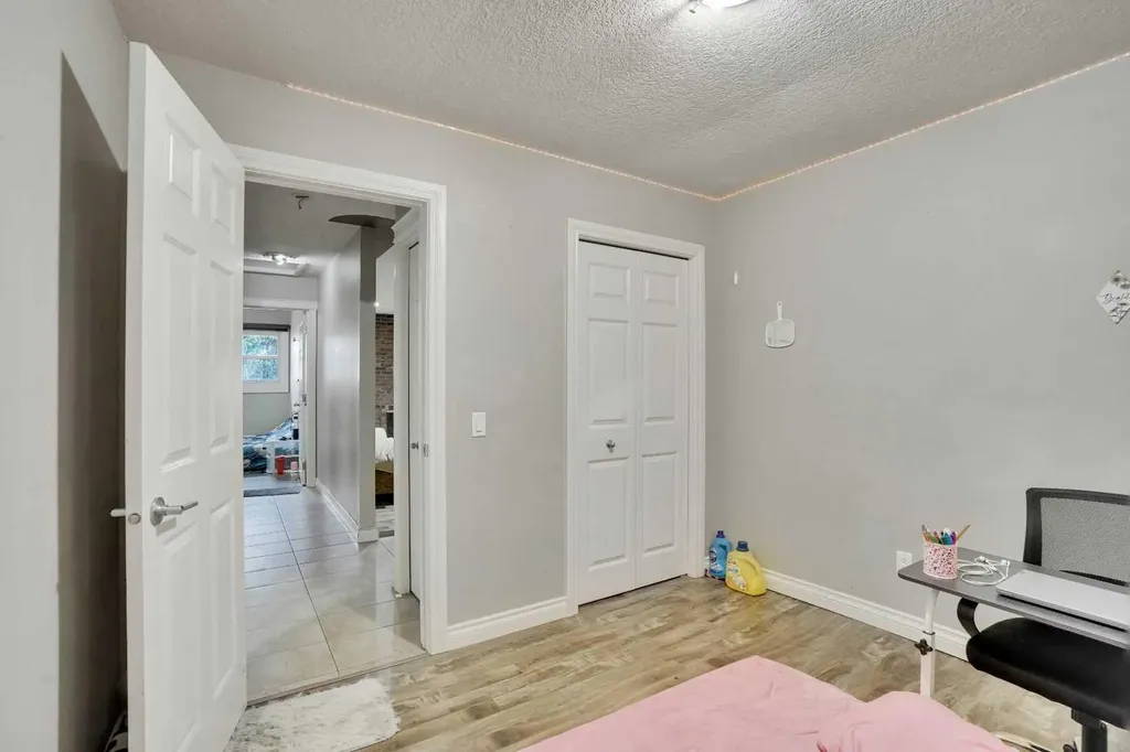 528 Whiteridge Way NE Calgary AB T1Y2Y4