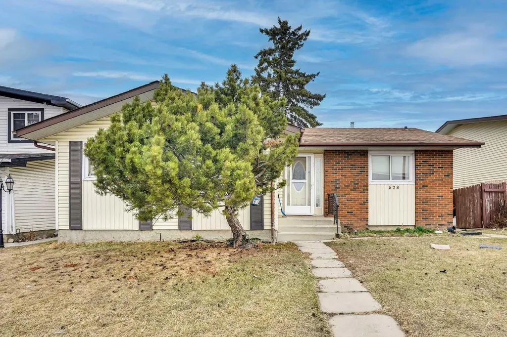 528 Whiteridge Way NE Calgary AB T1Y2Y4