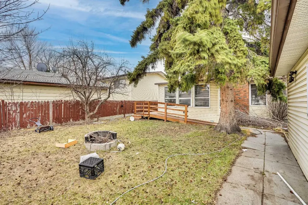 528 Whiteridge Way NE Calgary AB T1Y2Y4