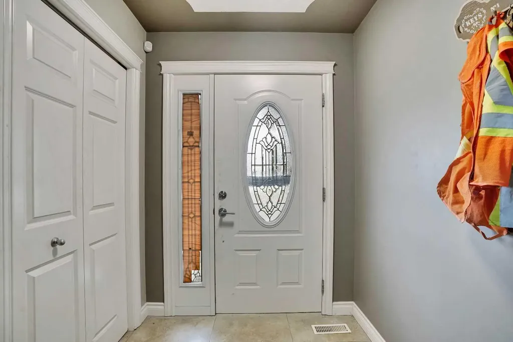 528 Whiteridge Way NE Calgary AB T1Y2Y4