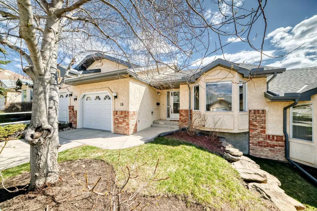 16 Edenwold Green NW Calgary AB T3A 5B8
