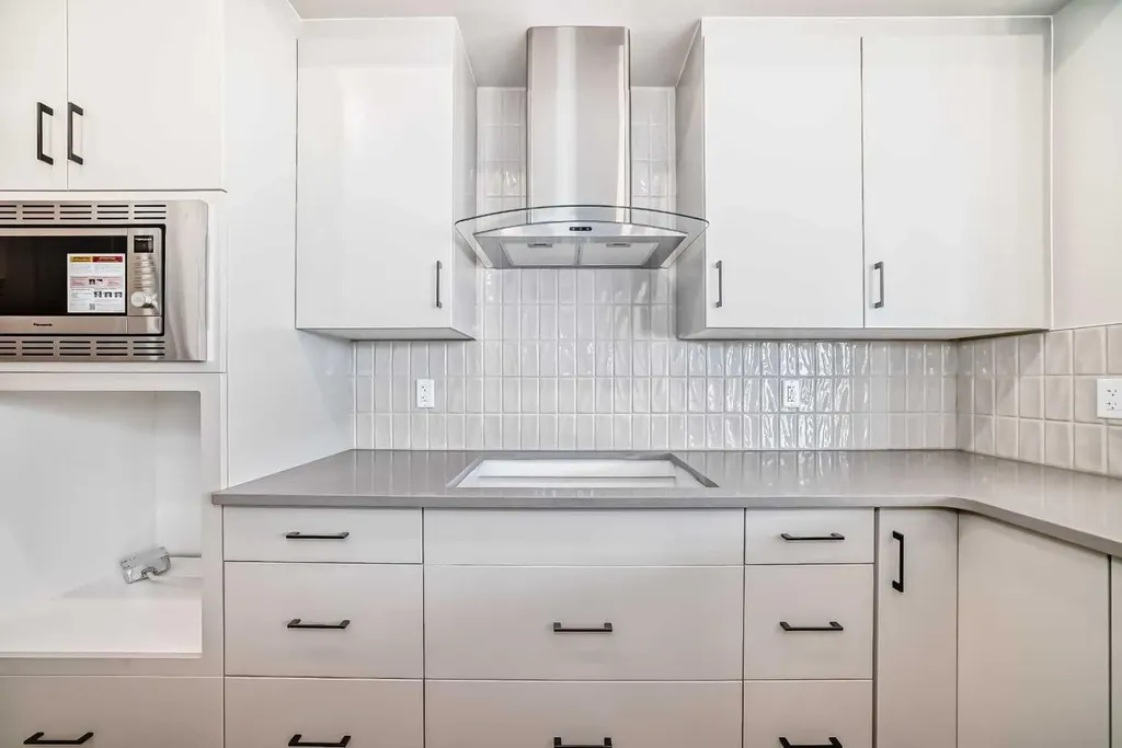 50 Magnolia Gardens SE Calgary AB T3M 2P6