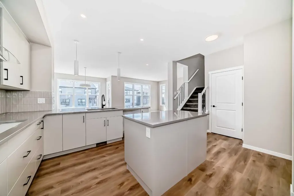 50 Magnolia Gardens SE Calgary AB T3M 2P6