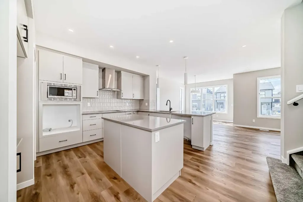 50 Magnolia Gardens SE Calgary AB T3M 2P6