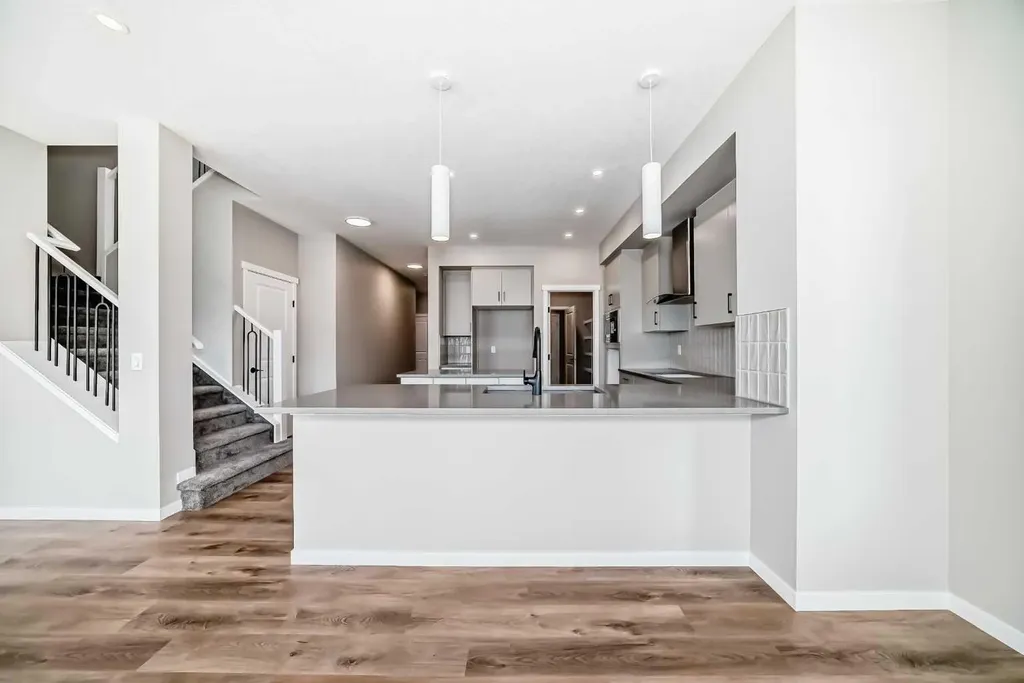 50 Magnolia Gardens SE Calgary AB T3M 2P6