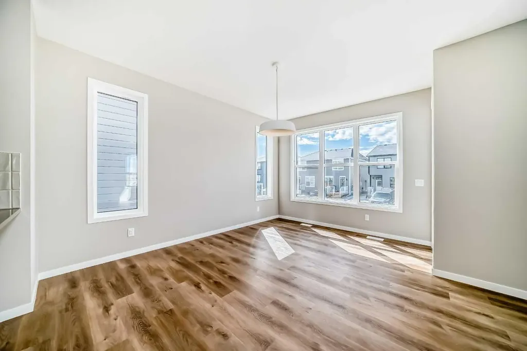 50 Magnolia Gardens SE Calgary AB T3M 2P6