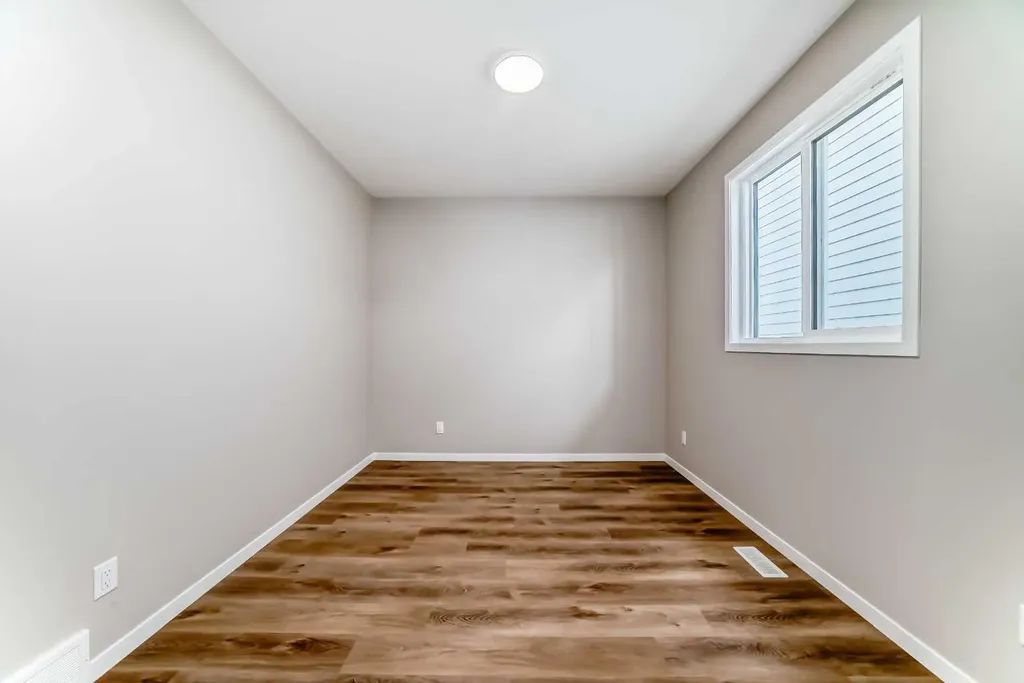 50 Magnolia Gardens SE Calgary AB T3M 2P6