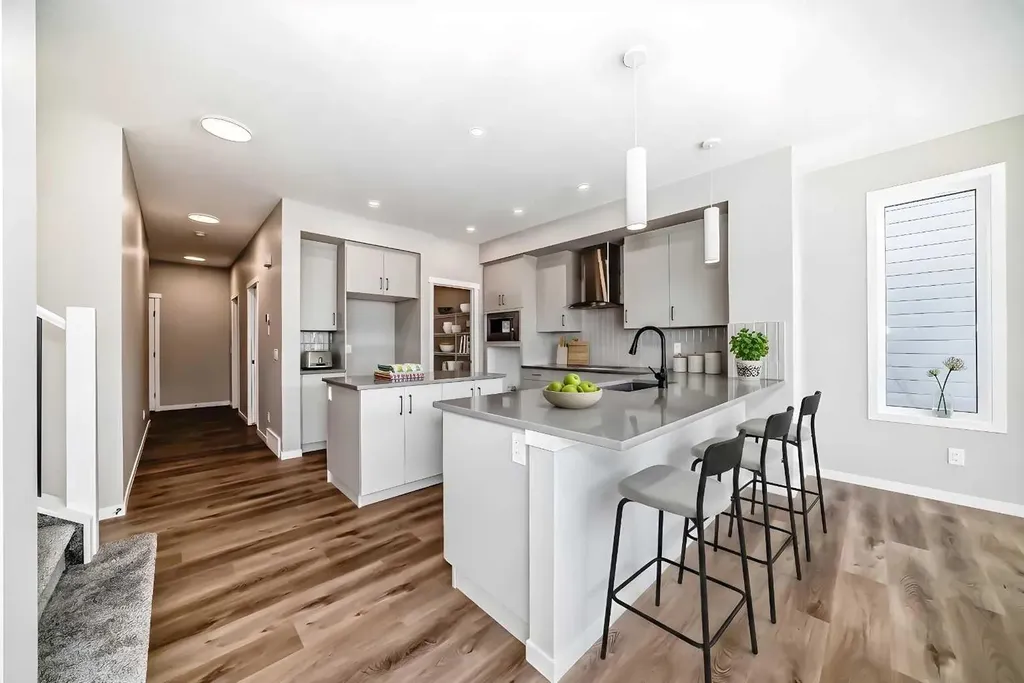 50 Magnolia Gardens SE Calgary AB T3M 2P6